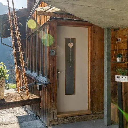 بيت للعطل Authentic Swiss Farm In The Alps Fireplace