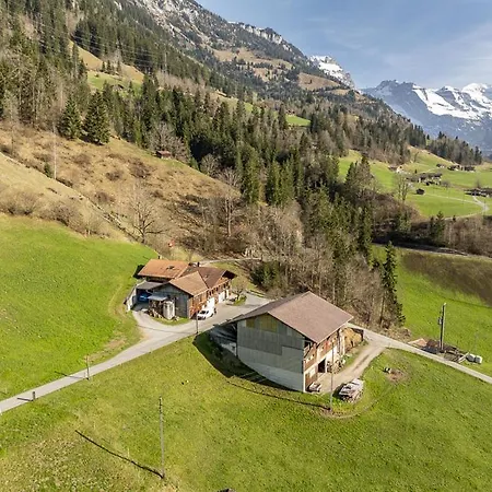 Σπίτι διακοπών Authentic Swiss Farm In The Alps Fireplace